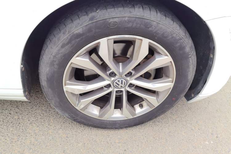 Used Volkswagen Variant 
