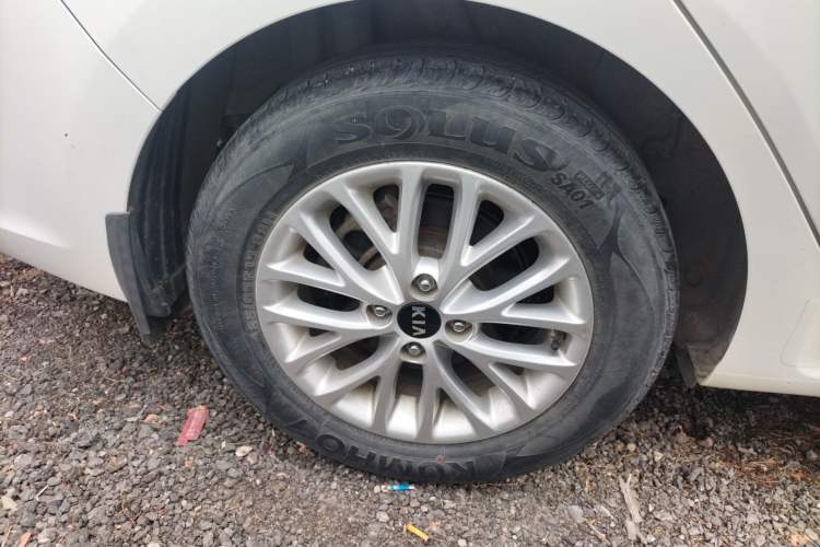 Used Kia K2 2017 Sedan 1.4L Manual Transmission 15th Anniversary Special Edition GLS
