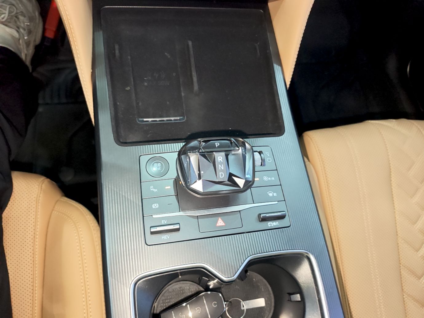 BYD Song L DM-i 2024 160km Beyond Edition — снимка 16