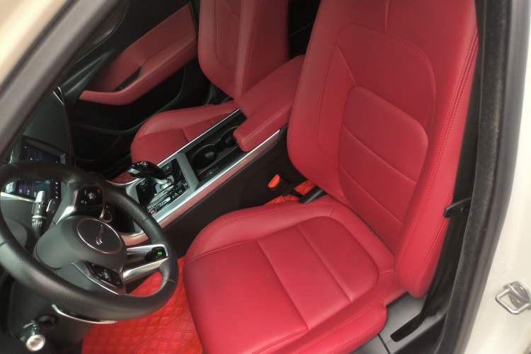 Used Jaguar XEL 2020 2.0T 200 PS R-DYNAMIC S Advanced Sport Edition Left Front Seat