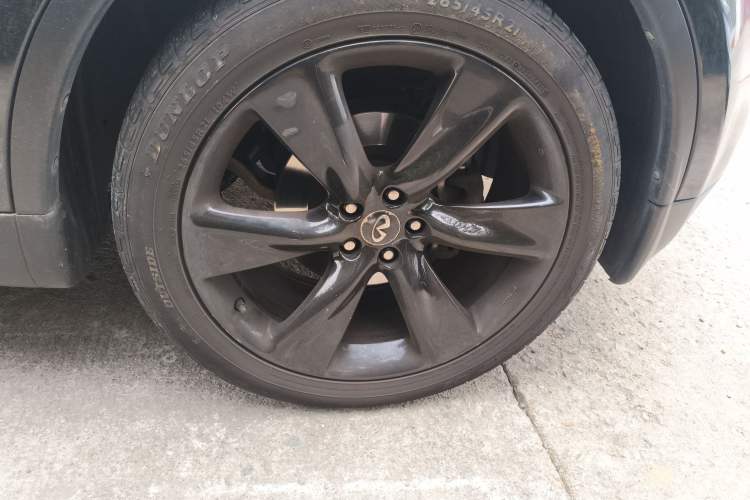 Used Infiniti QX70 2015 3.7L Shadow Edition