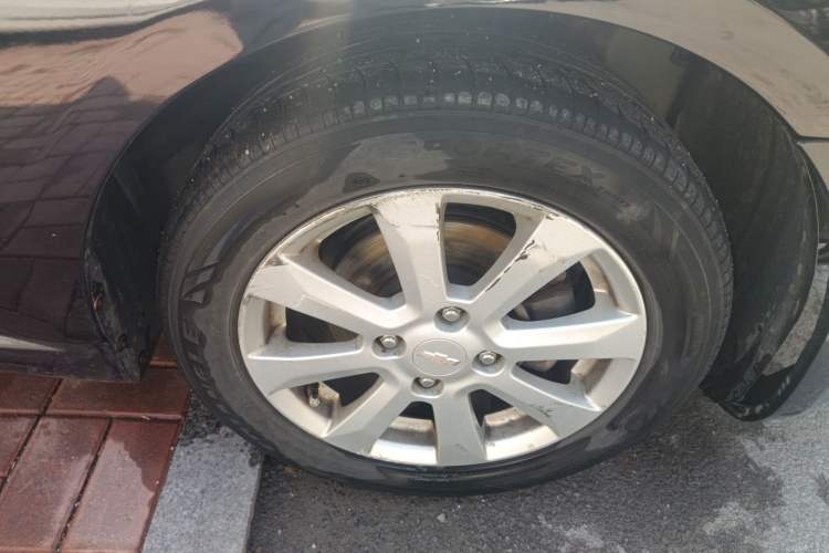 Used Chevrolet Epica 2013 1.8 SX Luxury Edition MT Right Front Wheel Hub