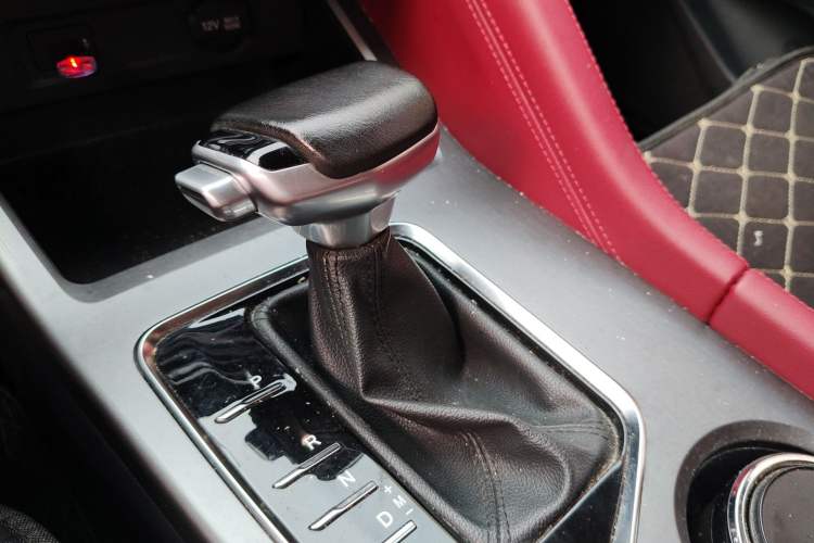 Used CHANGAN CS75 PLUS 2022 Classic Edition 1.5T Automatic Pioneer Model Gear Lever