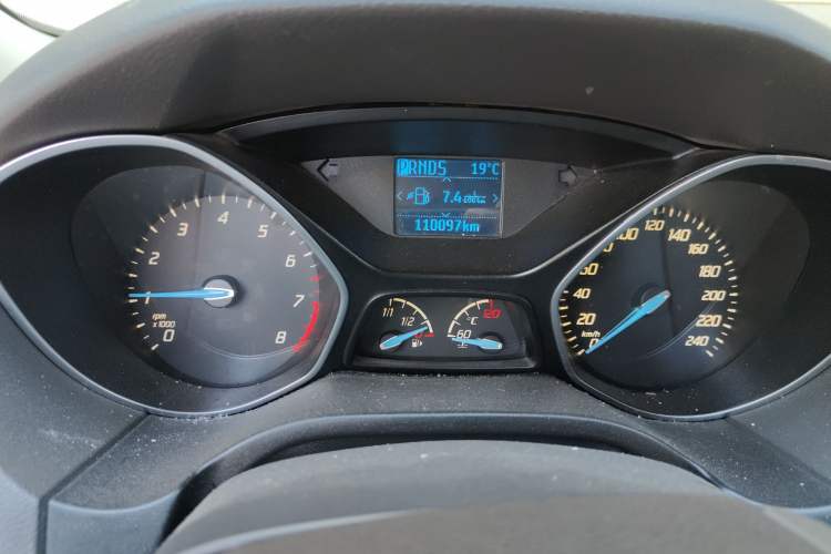 Used Ford Focus 2012 Sedan 1.6L Automatic Fashion Edition
