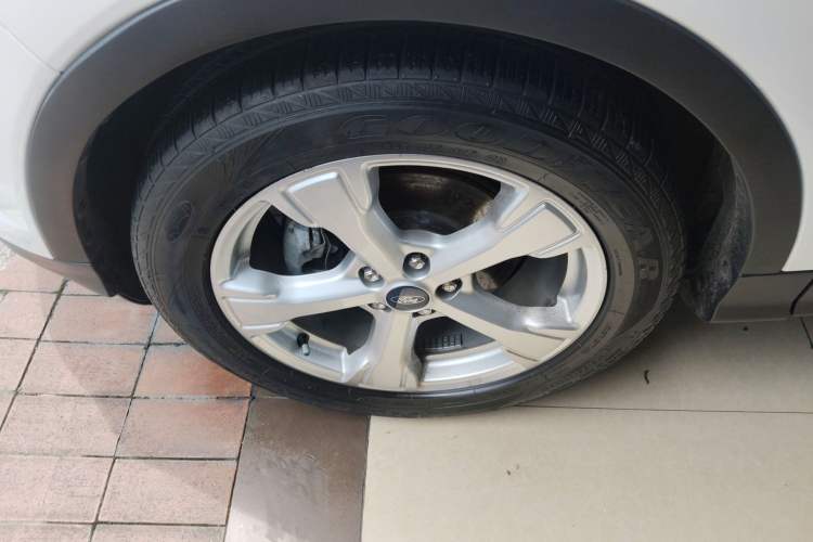 Used Ford Kuga 2017 EcoBoost 180 Two-Wheel-Drive Tiger Leap Model Exterior 4