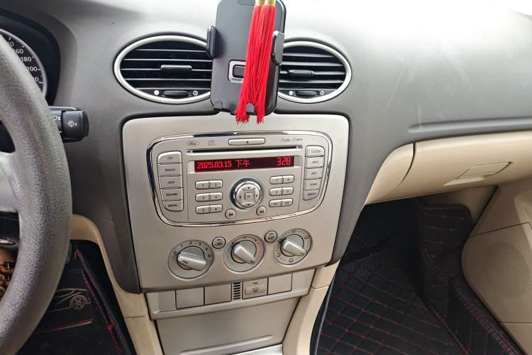 Used Ford Focus 2013 Sedan Classic 1.8L Manual Base Model