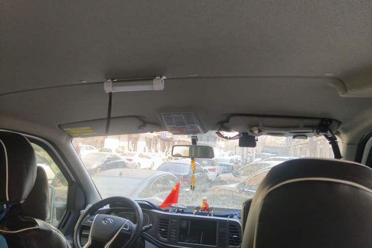 Used SAIC MAXUS Xintu V80 2021 2.0T AMT Classic Aoyuntong Short Wheelbase Ultra-Low Roof 5/6-Seater