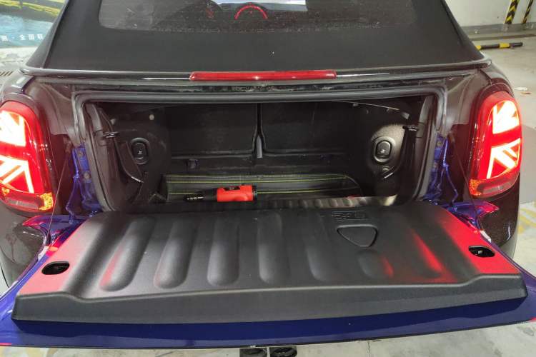 Used MINI MINI 2018 1.5T COOPER CABRIO Artist
