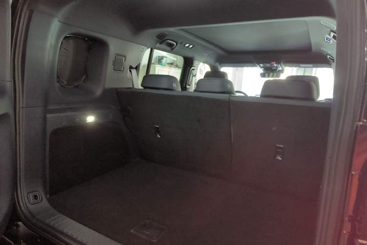 Used Formula Leopard 5 2023 Explore Edition