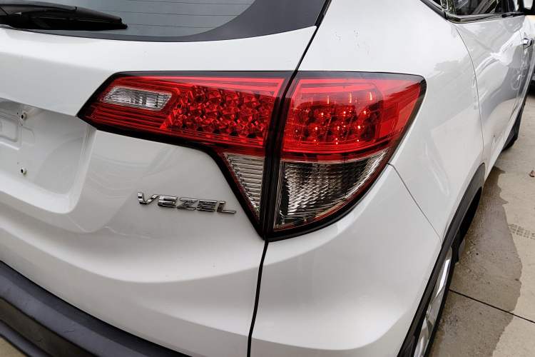 Used Honda Vezel 2019 1.5L CVT Pioneer Edition China V