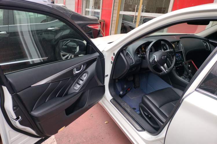 Used Infiniti Q50L 2018 2.0T Comfort Edition China VI Standard
