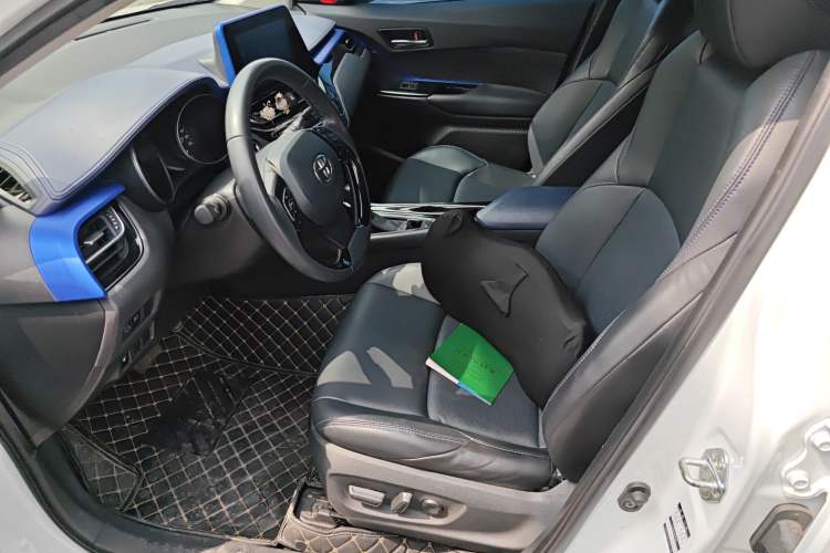 Used Toyota C-HR 2021 2.0L Luxury Edition Left Front Seat