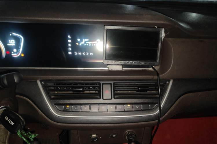 Used BAW Ruisheng Ace M7 2023 1.6L Long Wheelbase Wealth Creation Version 5 Seats Audio And AC Panel