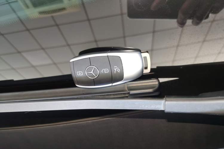 Used Mercedes-Benz GLC 2020 Facelift GLC 260 L 4MATIC Luxury Edition Interior 1