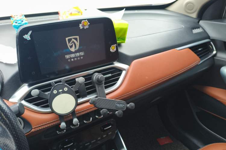 Used Baojun 510 2017 1.5L Manual Fashion Model
