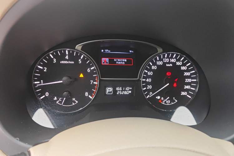Used Nissan Teana 2016 2.0L XE Fashion Edition Instrument Cluster