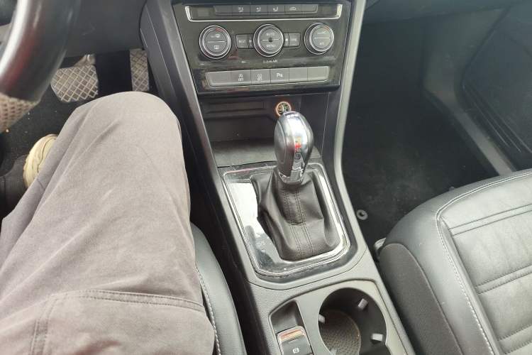 Used Volkswagen Touran 2016 Volkswagen Touran L 280TSI DSG Comfort Edition