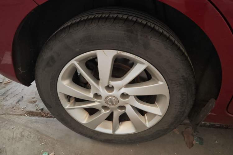 Used Nissan Tiida 2016 1.6L CVT Cool Dynamic Edition
