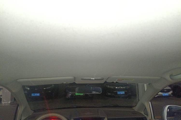 Used Venucia D50 2013 1.6L Manual Fashion Edition Headliner