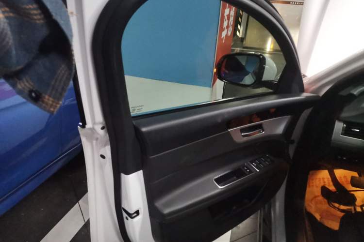 Used Jaguar XFL 2019 XFL 2.0T 200PS Two-Wheel-Drive Luxury Edition
