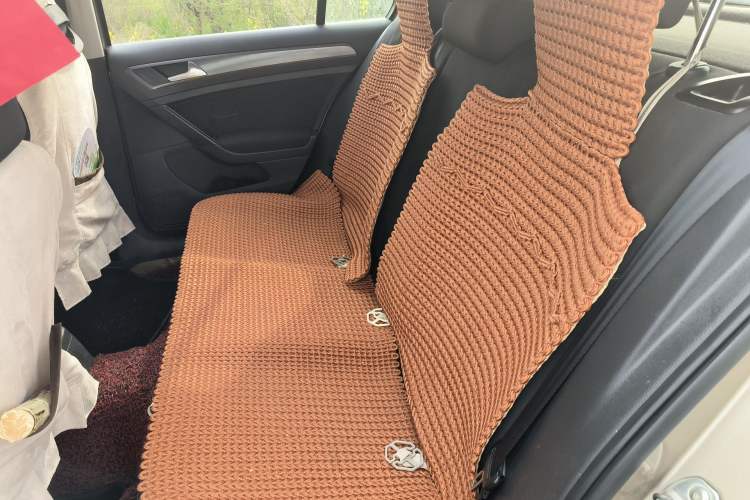 Used Volkswagen Golf 2014 1.6L Manual Fashion Edition
