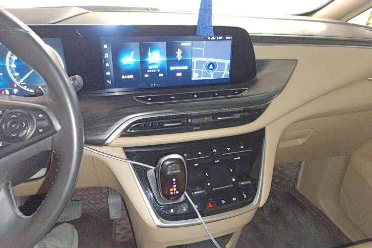 Used Buick GL8 2020 ES Land Cruiser 653T Luxury Model
