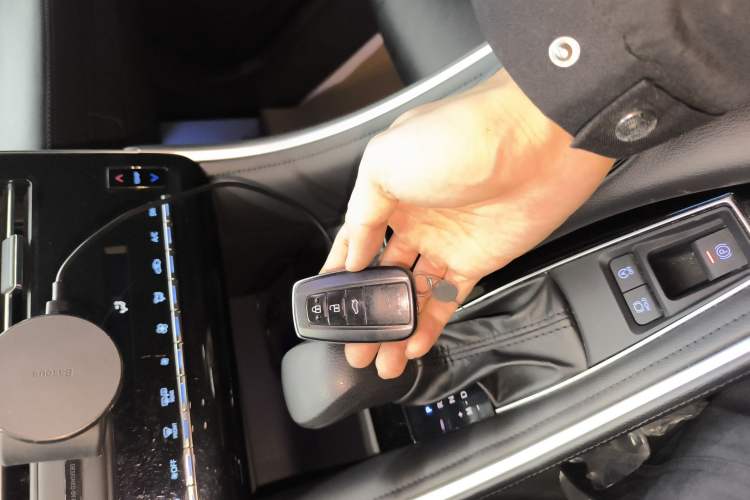 Used Toyota Avalon 2022 2.0L Ambition Edition