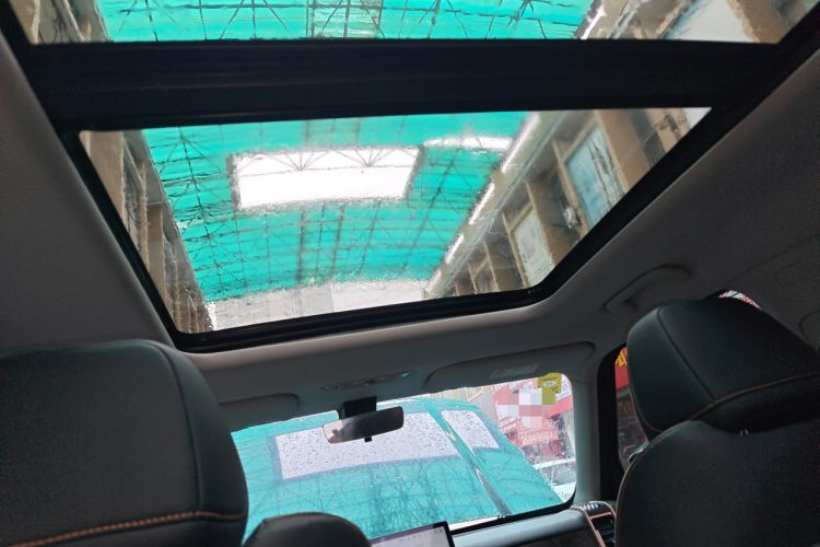 Used iCAR 03 2024 401km Two-Wheel Drive Standard Advanced Version Headliner