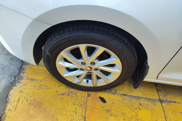 Used Skoda Rapid Spaceback 2020 1.5L Automatic Standard Edition