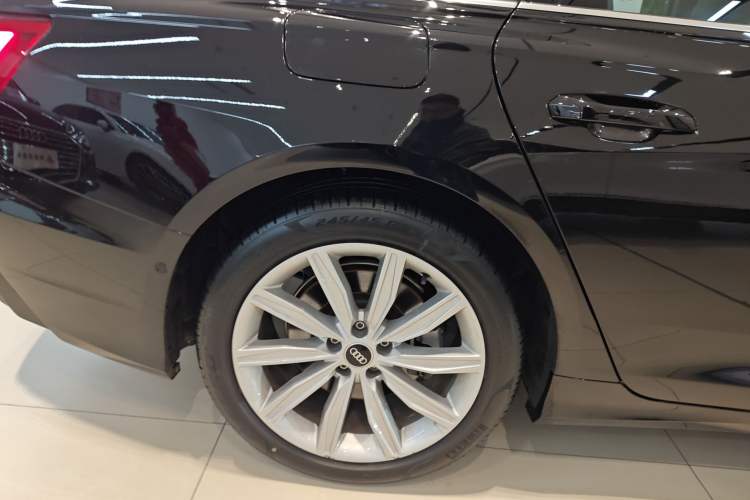 Used Audi A6L 2024 45 TFSI Prestige Dynamic Edition Right Rear Wheel Hub