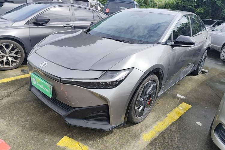 Used Toyota bZ3 2023 616 km Long-Range PRO