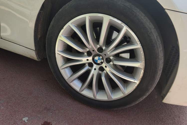 Used BMW 5 Series 2014 525Li Luxury Design Package