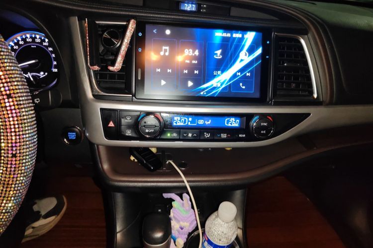 Used Toyota Highlander 2018 2.0T Four-Wheel Drive Prestige Version 7 Seats China V Emission Standard