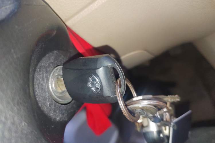 Used CHANGAN KUAYUE Xing V3 2022 1.5L Gasoline Comfort Edition 5-Seater Minivan JL473QH
