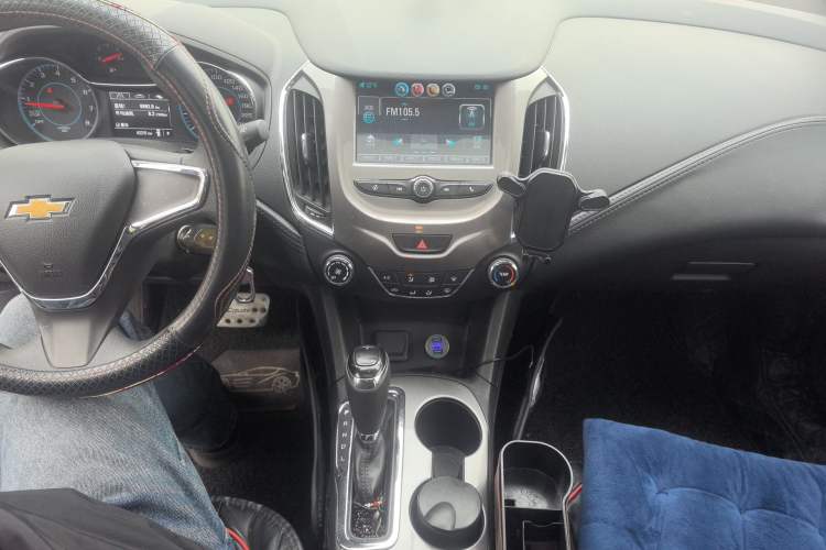 Used Chevrolet Cruze 2017 1.5L Automatic Pioneer Sunroof Edition