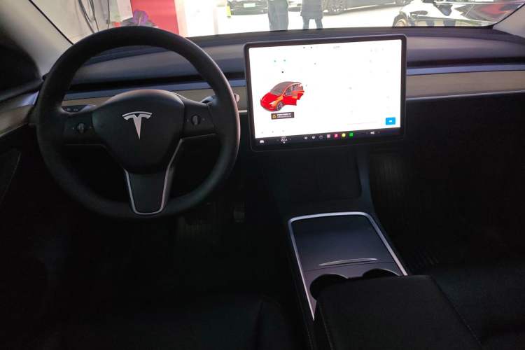 Used Tesla Model Y 2022 Long-Range All-Wheel-Drive Version
