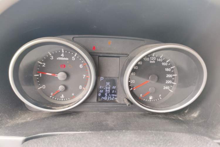 Used Haval H6 2012 2.4L Automatic Two-Wheel Drive Elite Version
