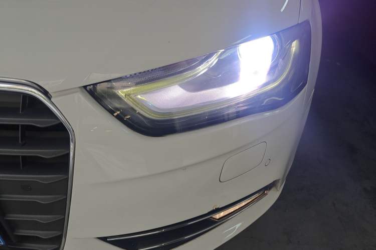 Used Audi A4L 2013 35 TFSI Automatic Comfort Model Left Front Headlight