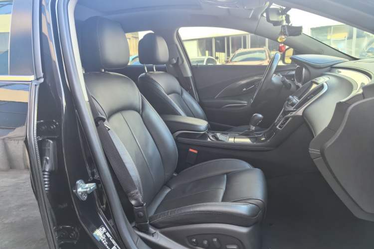 Used Buick LaCrosse 2014 2.0T SIDI Smart Luxury Flagship Edition Right Front Seat