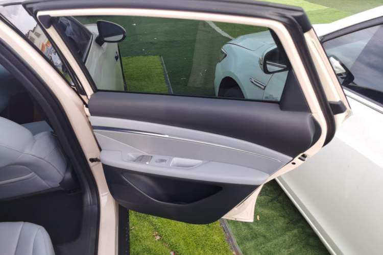 Used XPeng MONA M03 2024 620 with Ultra-Long Range
