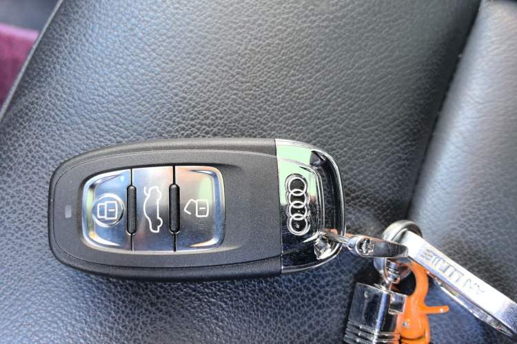 Used Audi Q5 2017 Plus 40 TFSI Technology Model