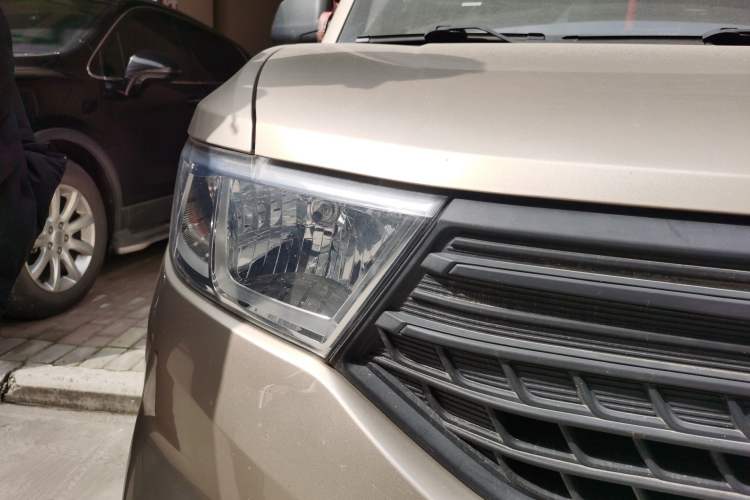 Used Wuling Hongguang V 2021 1.5L Jingqu Version LAR
