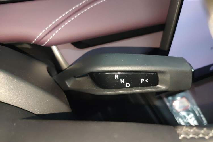 Used Xiaomi Auto SU7 2024 Four-Wheel Drive Ultra-Long Range Advanced Intelligent Driving Max Edition