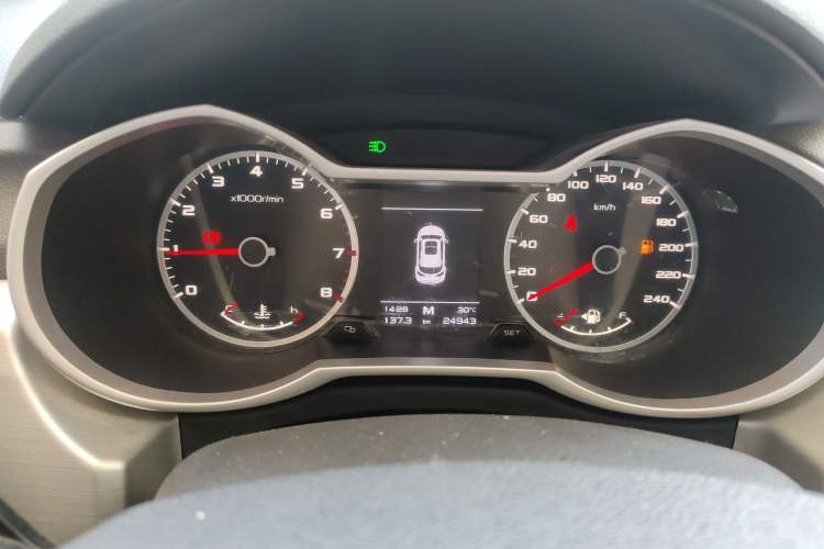 Used Geely Auto Emgrand X7 Sport 2016 2.0L Manual ZhiShang Version Instrument Cluster