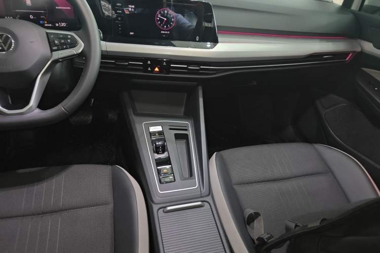 Used Volkswagen Golf 2023 Facelift 280TSI DSG Pro Gear Lever