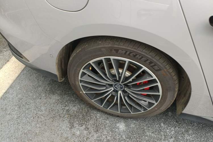 Used BYD Han 2025 EV with 701 km of Laser Radar-Enabled Intelligent Driving