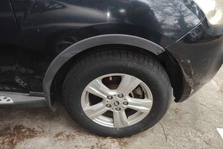 Used Lifan Auto X60 2013 1.8L Manual Champion Edition Right Front Wheel Hub