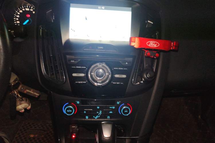 Used Ford Focus 2017 Sedan 1.6L Automatic Fashion Edition Smart Drive Version Audio And AC Panel