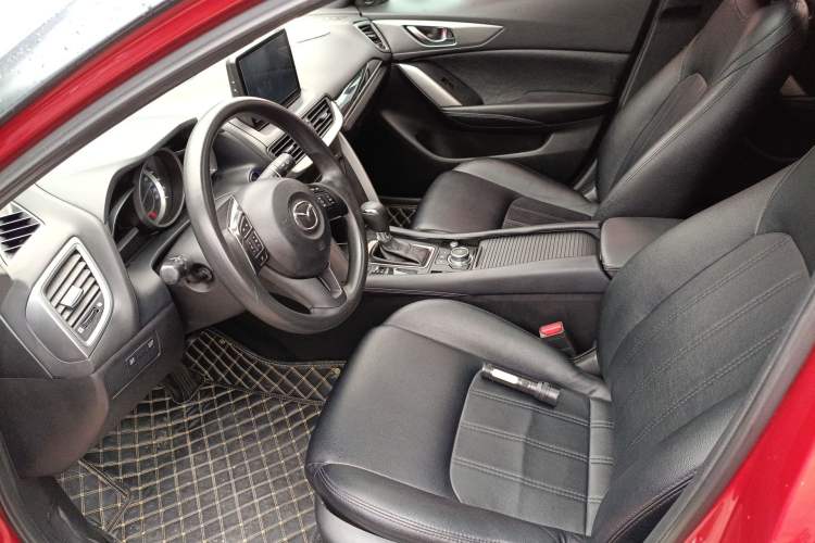 Used Mazda CX-4 2016 2.0L Automatic 2WD Blue Sky Dynamic Edition
