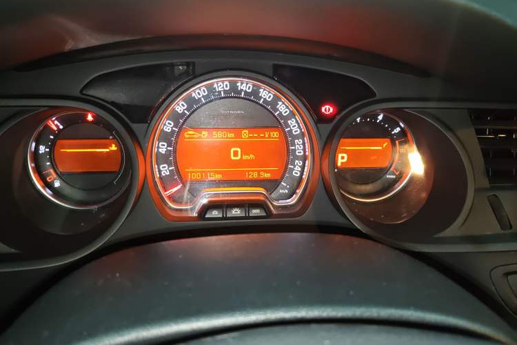 Used Citroen C5 2014 2.0L Automatic Zunyue Model